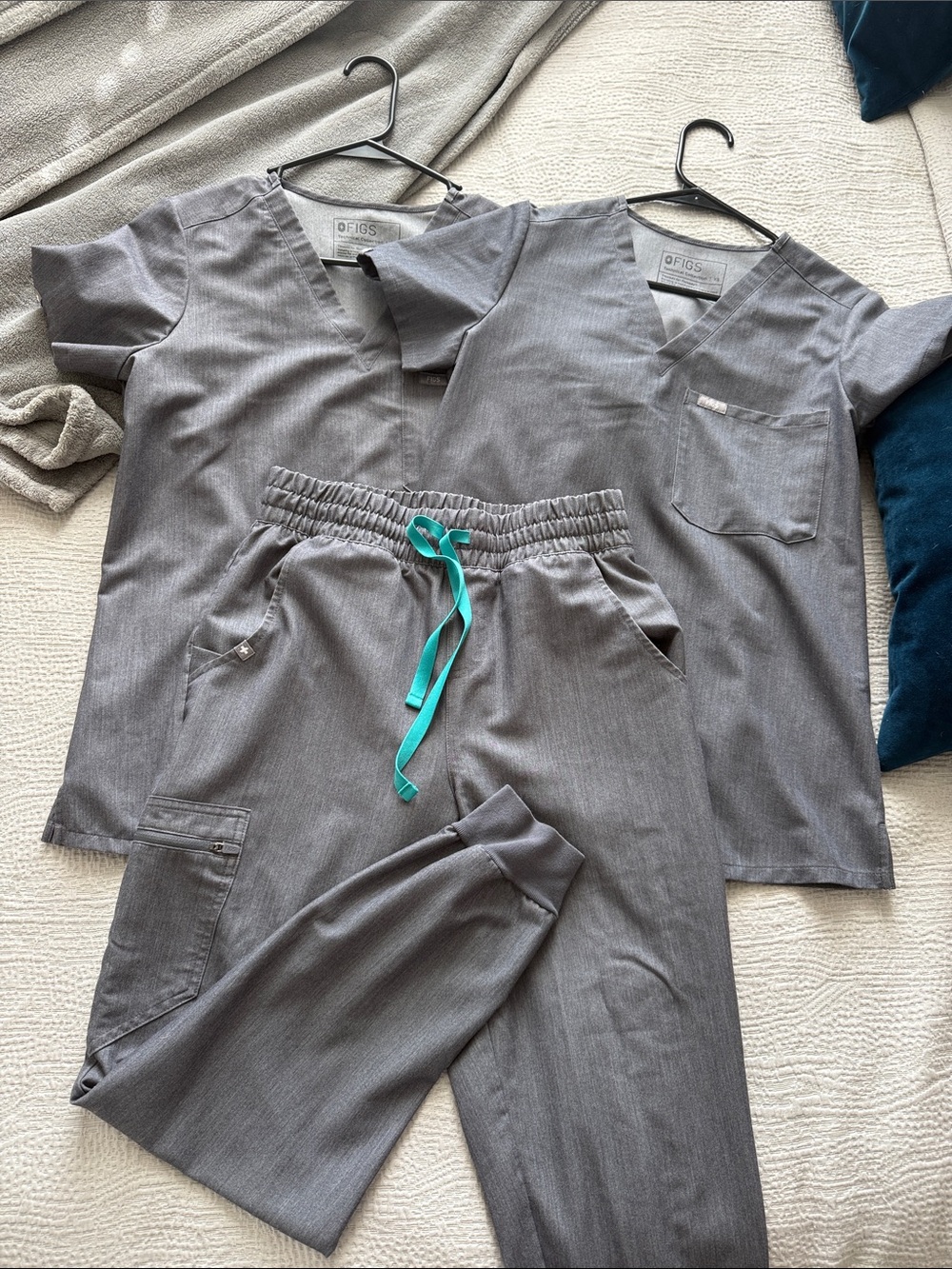 Figs Women's Gray Scrub Tops & Joggers (includes 2 tops, 1 bottom)